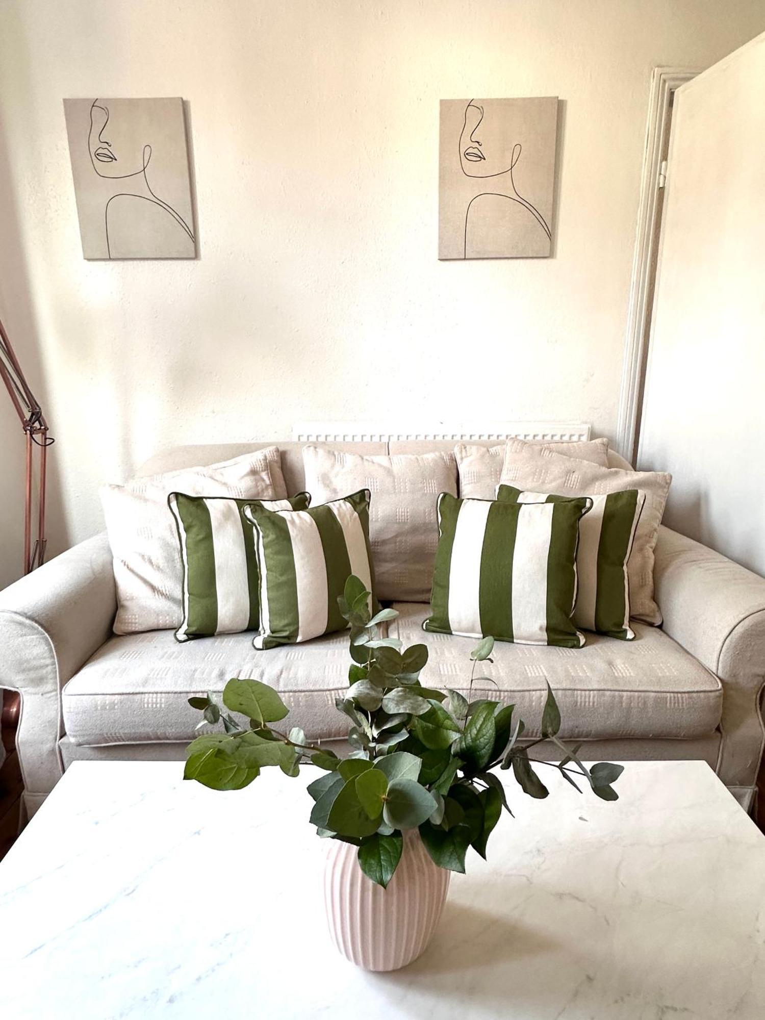 Charming, Renovated Residence In Willesden Green London Eksteriør bilde